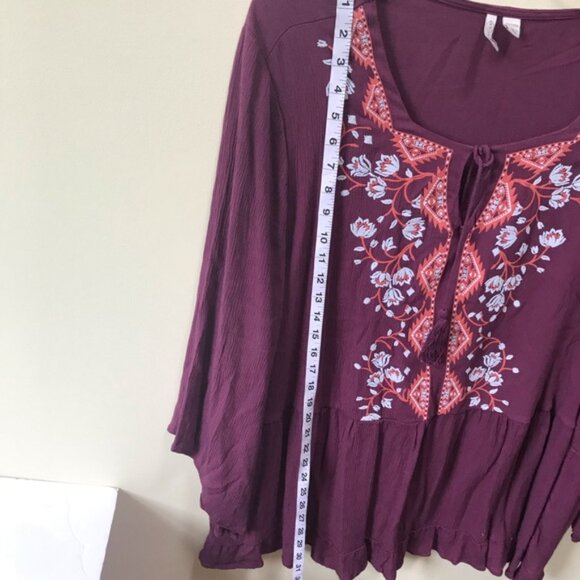 C Est 1946 NEW Boho Embroidery Floral Top Tee Bell Sleeves Shirt Lightweight 24W - Picture 15 of 15
